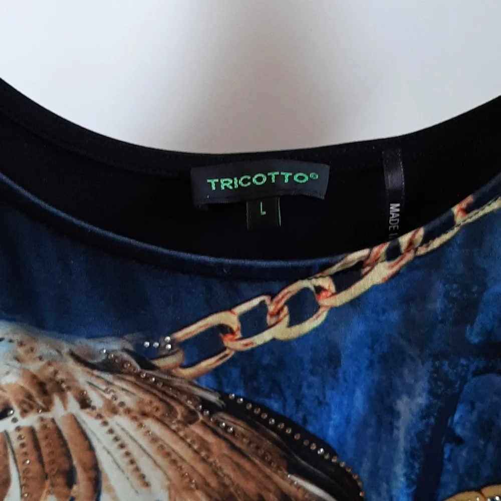 Dress - Picture 3 of 4